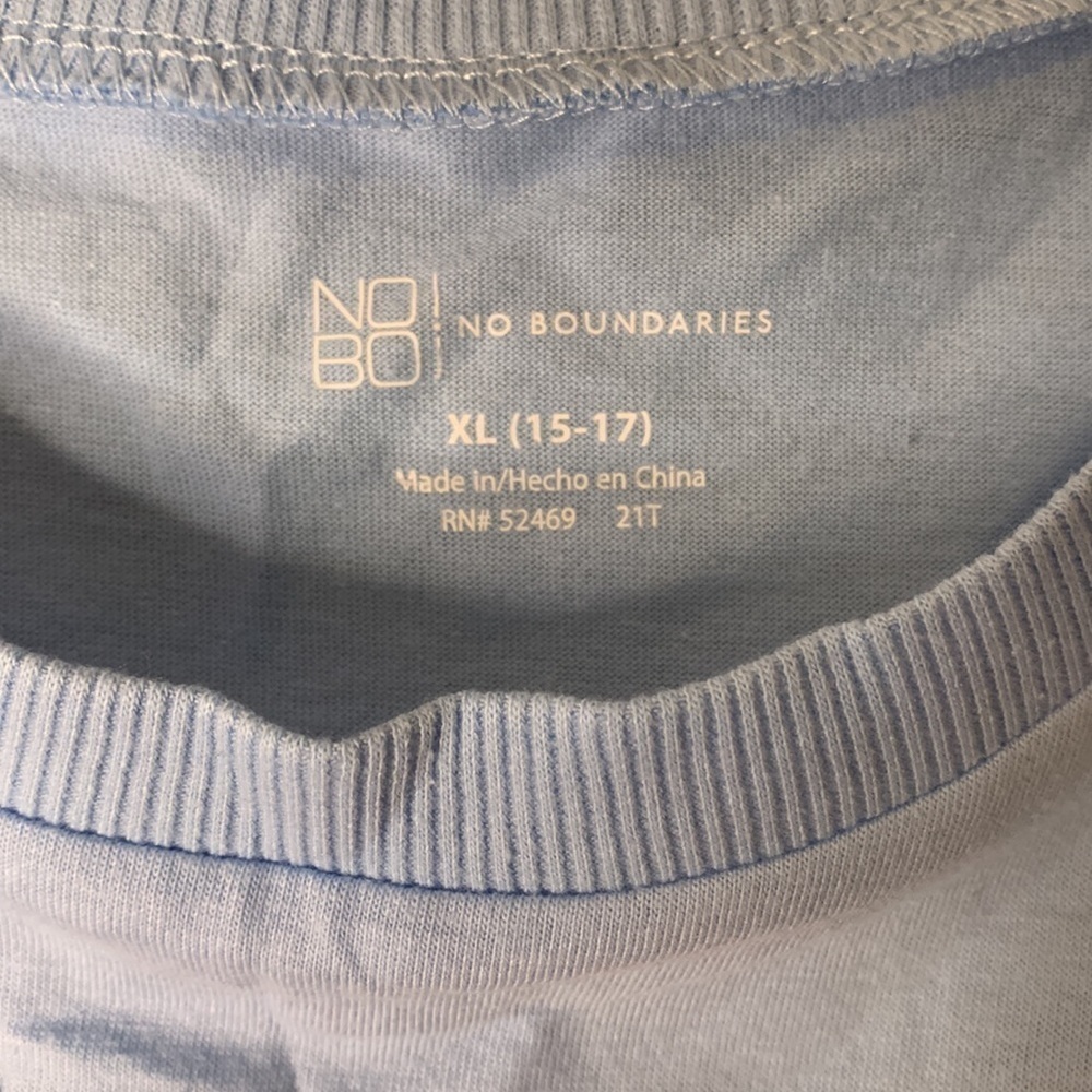 No Boundaries junior’s graphic tank top size XL - Picture 4 of 4